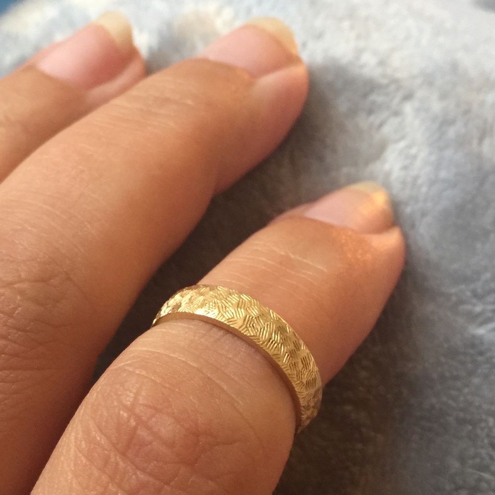 Gorgeous 14k gold ring